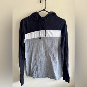 🌻3/$18 Aeropostale Hooded Long Sleeve